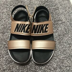 Nike sandals ( #230 )